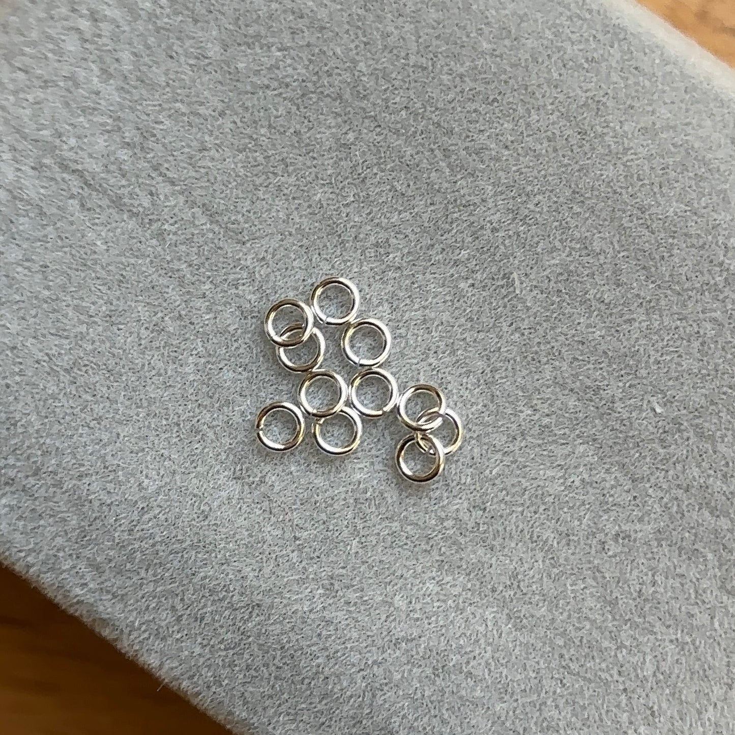 Sterling Silver 2.8mm 24 Gauge Jump Rings x10